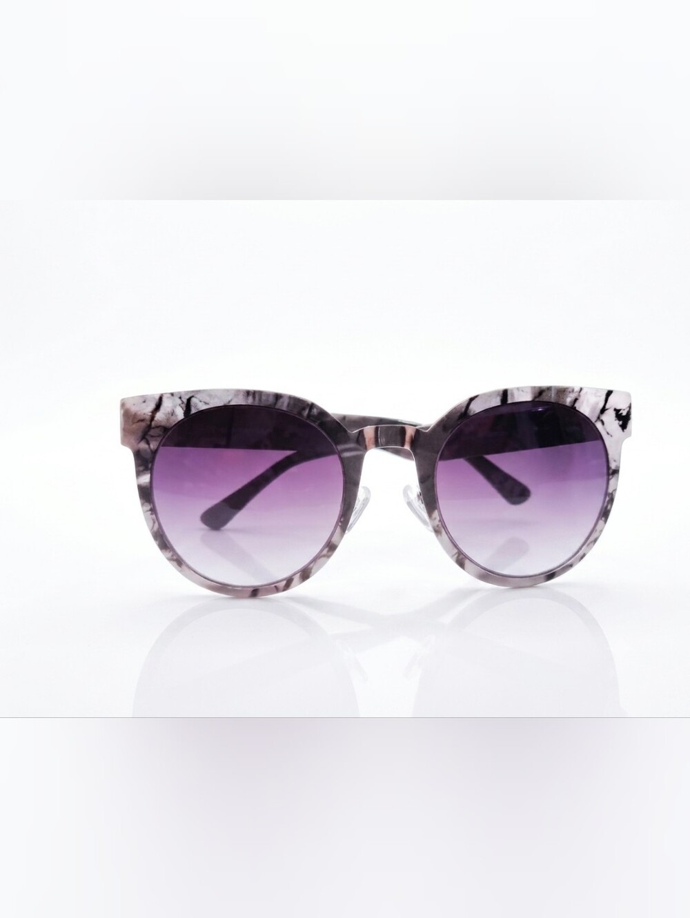 Women’s Purple Gradient Round Sunglasses